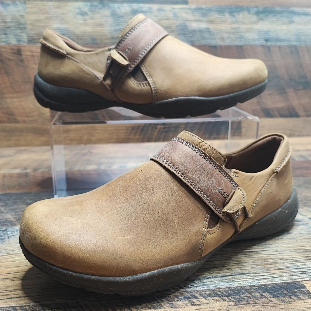 Clarks Women's Roseville Dot Loafers Dark Tan Leather Size 8